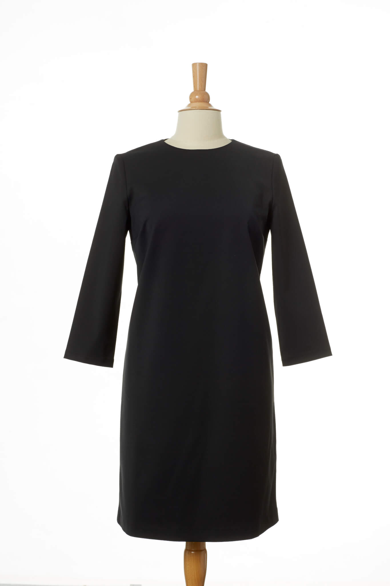 https://www.emeraldjaaz.com/wp-content/uploads/2018/12/15a-Jaya-Straight-Dress-with-Sleeves-Black.jpg